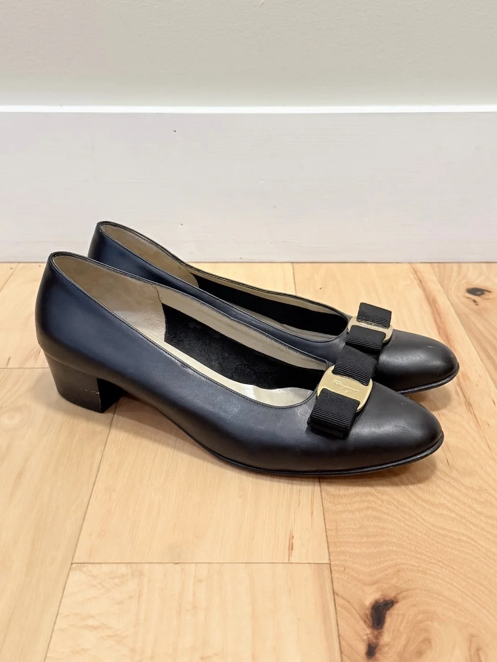 Salvatore Ferragamo Women’s Vara Bow Accent Leather Heels